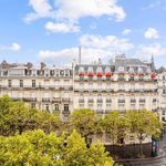 Rent 5 bedroom apartment of 173 m² in Paris