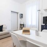 Rent 2 bedroom apartment of 62 m² in Milano