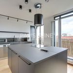 Rent 5 bedroom apartment of 100 m² in Paris