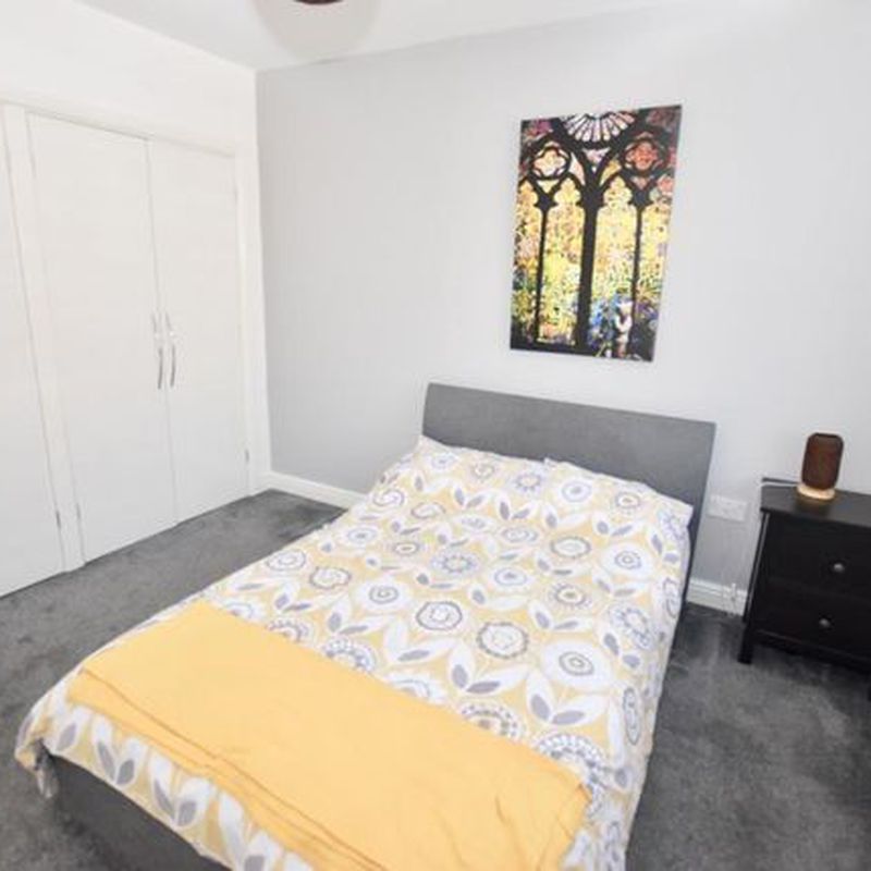 Room to rent in Silken Court, Nuneaton CV11