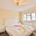 Rent 3 bedroom house in Sunbury-on-Thames