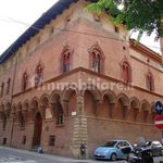 Rent 5 bedroom apartment of 150 m² in Bologna