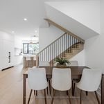 Rent 5 bedroom apartment in Toronto
