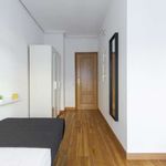 Rent a room of 113 m² in Madrid