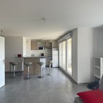 Rent 4 bedroom apartment of 84 m² in Bordeaux
