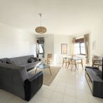Rent a room of 60 m² in Luz