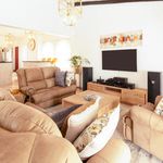 Rent 3 bedroom house of 472 m² in Johannesburg