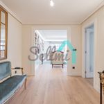 Rent 3 bedroom apartment of 180 m² in Oviedo