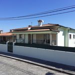 Rent 3 bedroom house of 600 m² in Bairro