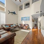 Rent 4 bedroom apartment of 275 m² in Huntington Beach