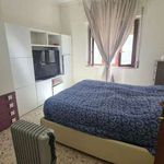 Rent 4 bedroom apartment of 100 m² in Naples