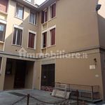 Affitto 5 camera appartamento di 138 m² in Reggio nell'Emilia