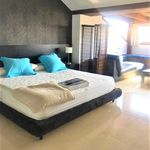 Rent 4 bedroom house of 290 m² in Puerto Banús