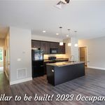 Rent 2 bedroom apartment of 1017 m² in East Hampton