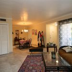 Rent 2 bedroom apartment of 1178 m² in Miami