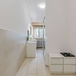 Affitto 5 camera appartamento di 110 m² in Bologna