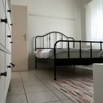 Miete 4 Schlafzimmer wohnung von 90 m² in Val-de-Ruz