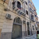 Affitto 2 camera appartamento di 66 m² in Palermo