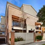 3 bedroom house in Box Hill