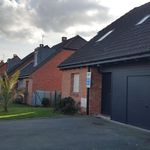 Rent 4 bedroom house of 94 m² in Sainghin-en-Weppes