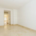 Rent 3 bedroom apartment of 198 m² in Lisboa