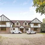 Rent 5 bedroom house in Potters Bar