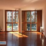 Rent 4 bedroom apartment of 105 m² in Milano