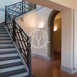 Affitto 1 camera casa di 320 m² in Parma