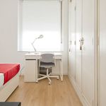 Rent a room of 234 m² in Madrid