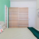 Rent a room of 215 m² in Milano