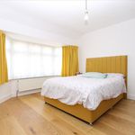 Rent 4 bedroom apartment in Barnet
