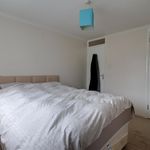 Rent 2 bedroom flat in Farnborough