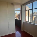 Rent 2 bedroom apartment of 7512 m² in Johannesburg