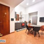 Affitto 2 camera appartamento di 65 m² in Naples