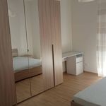 Affitto 3 camera appartamento di 86 m² in Modena