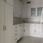 Rent 1 bedroom apartment of 925 m² in Chicago