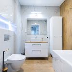 Rent 4 bedroom apartment of 117 m² in Krakow