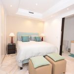Rent 4 bedroom house of 400 m² in Marbella