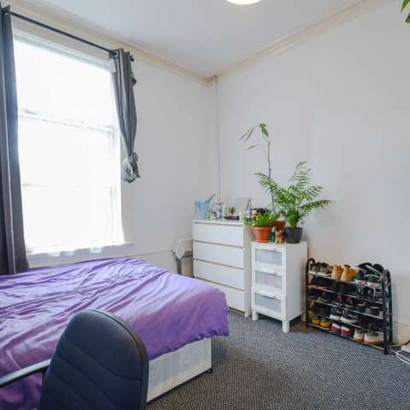 Spacious room to rent in Finsbury Park, London