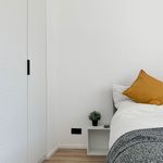 Rent 1 bedroom apartment of 64 m² in Duisburg