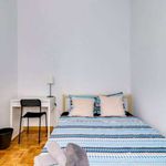 Rent a room of 250 m² in Barcelona