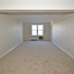 Rent 2 bedroom apartment of 899 m² in Norwalk