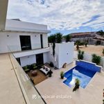 Rent 3 bedroom house of 500 m² in Almería