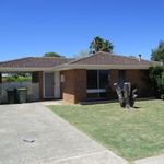 Rent 4 bedroom house of 124 m² in Perth