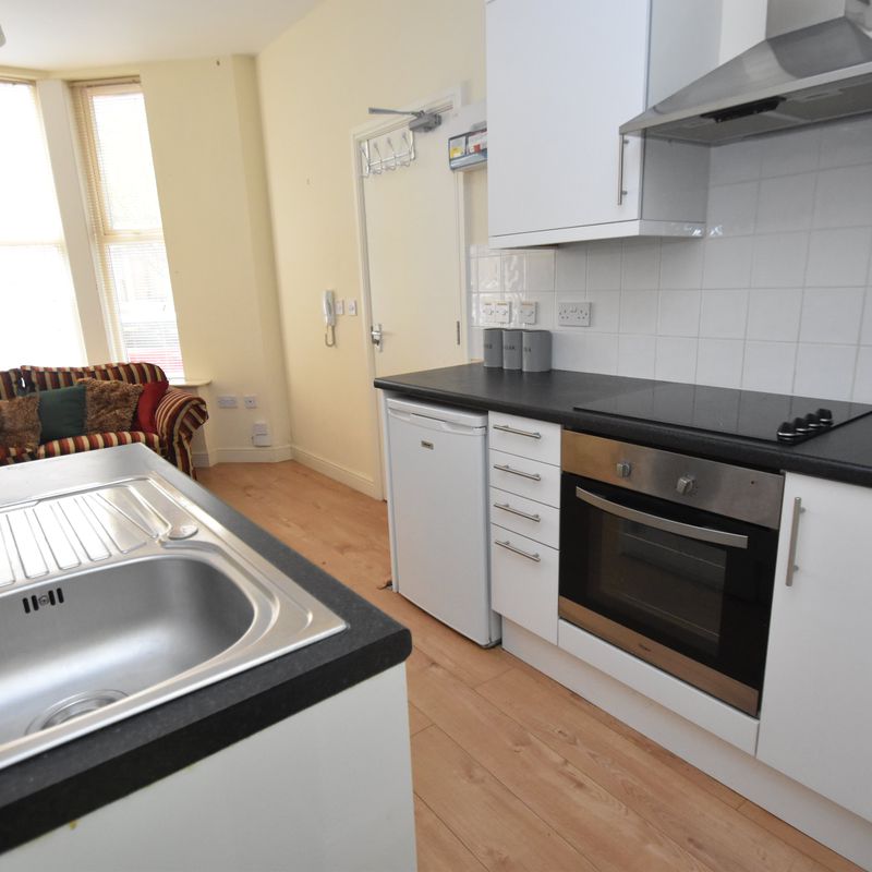 1 bed flat to rent in Connaught Road, CF24 Roath