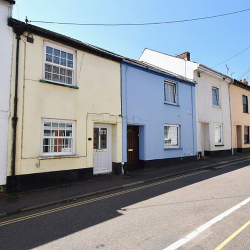 Terraced house to rent in New Street, Cullompton, Devon EX15