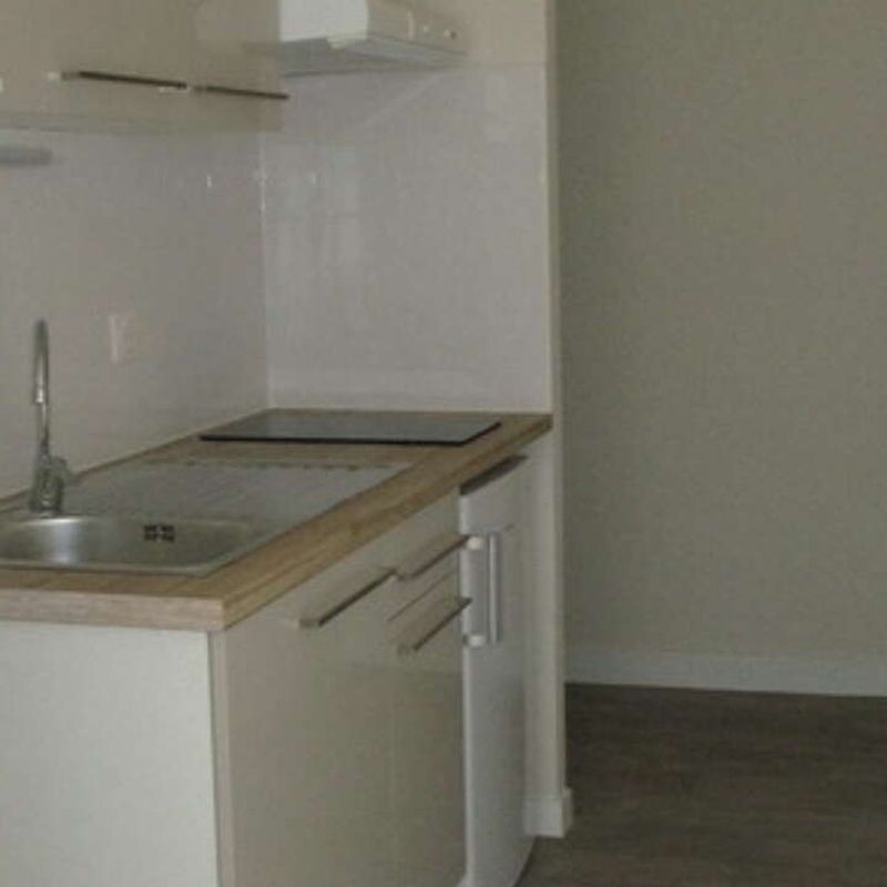 Location appartement 1 pièce 26 m² Rodez (12000)