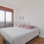 Rent 4 bedroom apartment of 133 m² in Barcelona