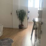 Rent a room of 120 m² in Sevilla