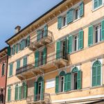 Affitto 3 camera appartamento di 170 m² in Verona